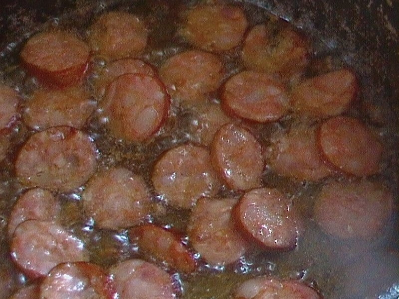 Fasole facaluita cu carnati