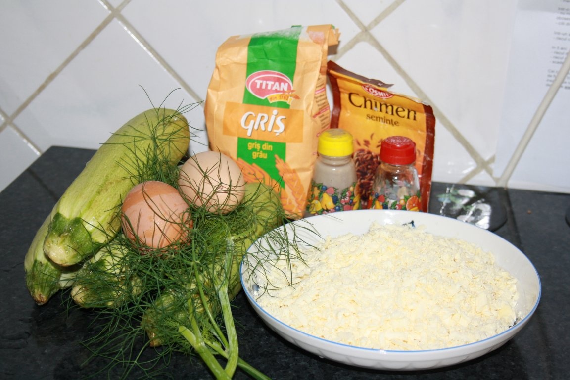 Corabioare de dovlecei umplute cu branza