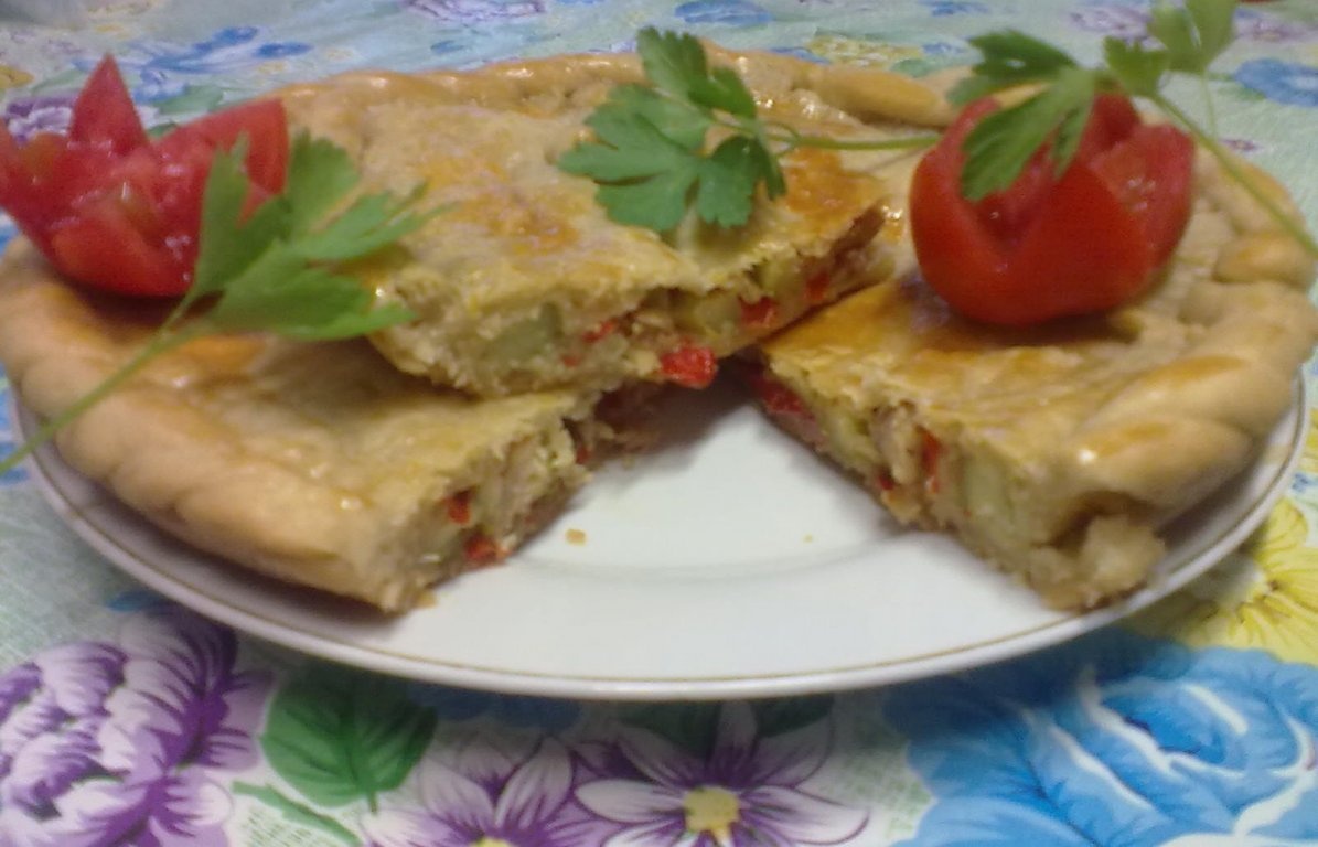 Placinta de vara cu carne de pui.