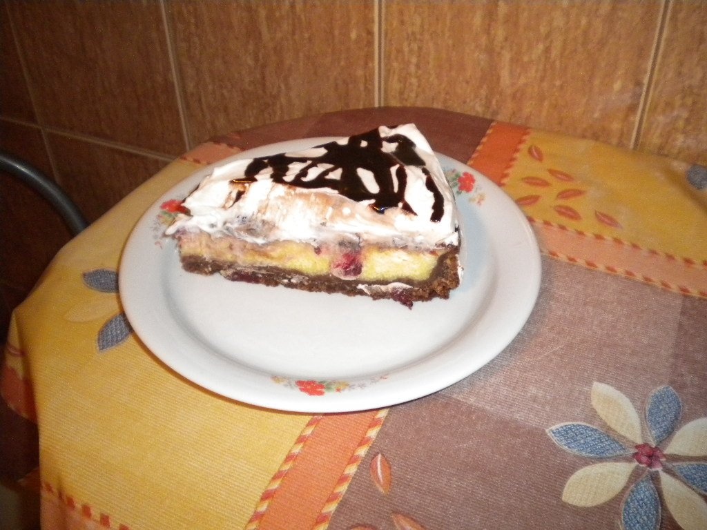 Prajitura cu prune si branza