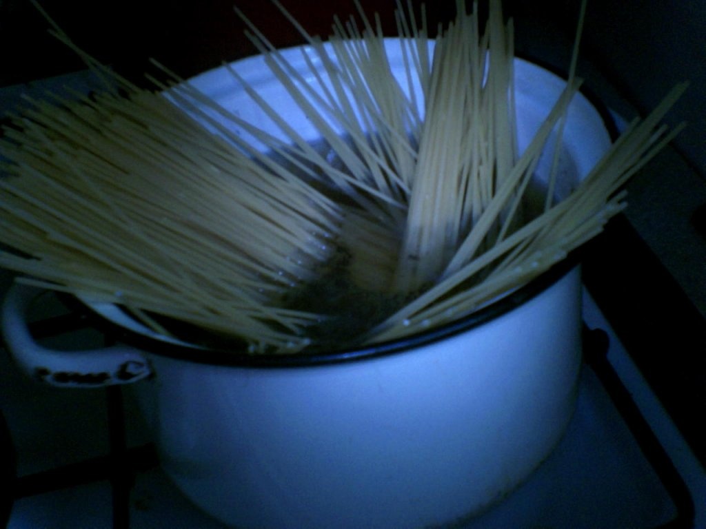 Spaghete cu sos de rosii