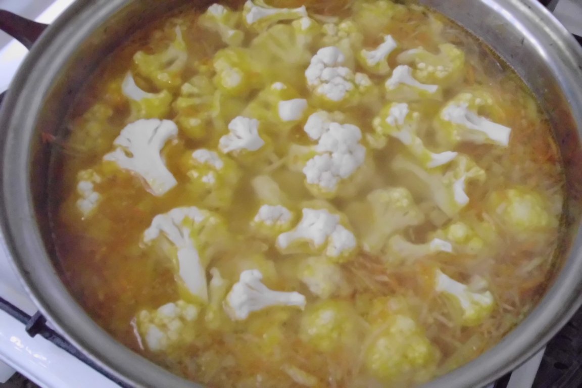 Supa de zarzavat cu conopida (reteta de la bunica)