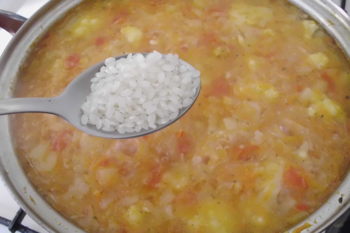 Supa de zarzavat cu conopida (reteta de la bunica)