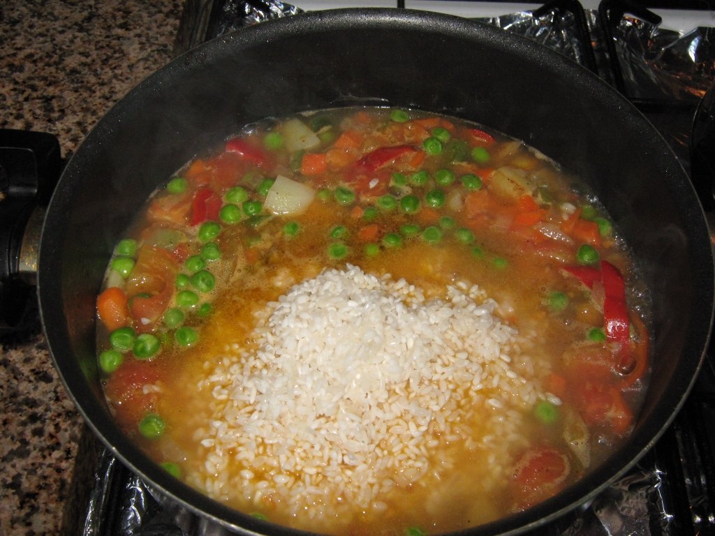 “Sherkasieh” cu pui – Pui chirchiz cu orez-reteta specific iordaniana