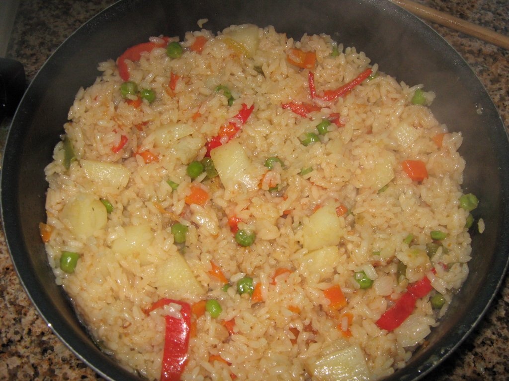 “Sherkasieh” cu pui – Pui chirchiz cu orez-reteta specific iordaniana