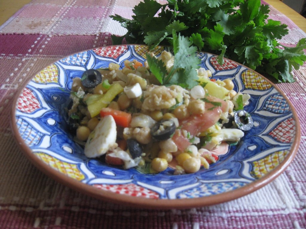 Salada de bacalhau  com grao(Salata de cod cu naut)