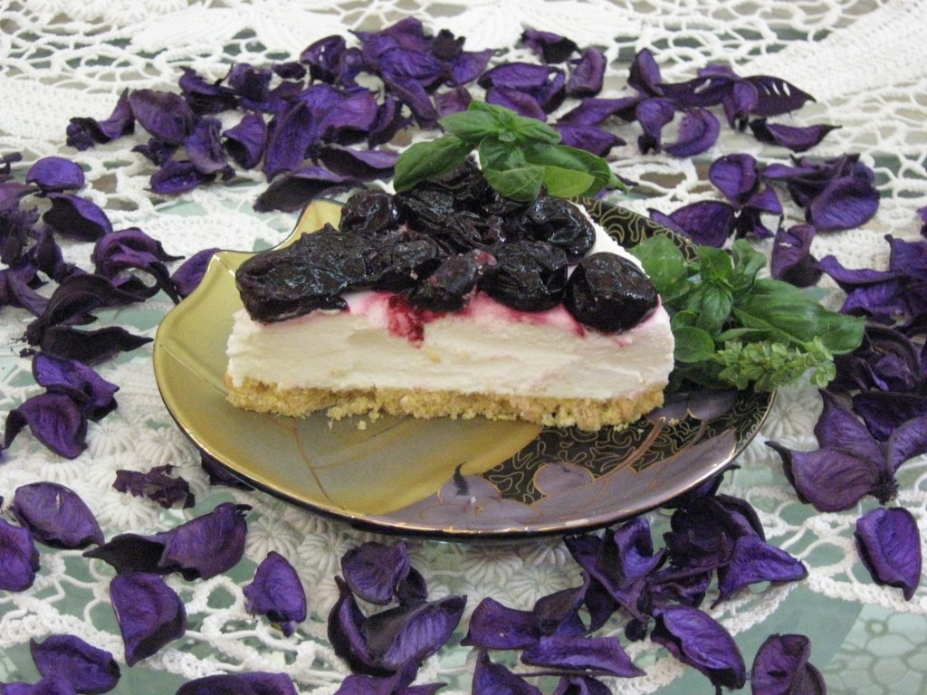 Cheesecake cu cirese negre
