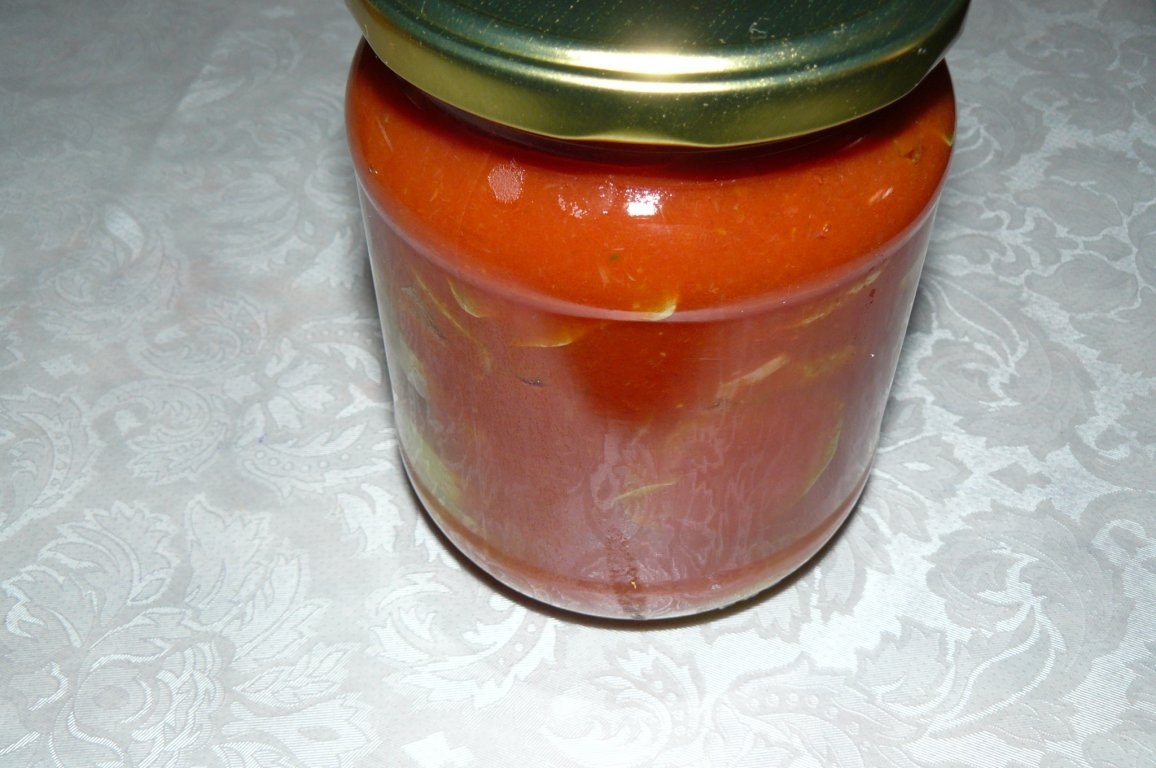 Roşii cireşe(cherry) şi dovlecei în bulion