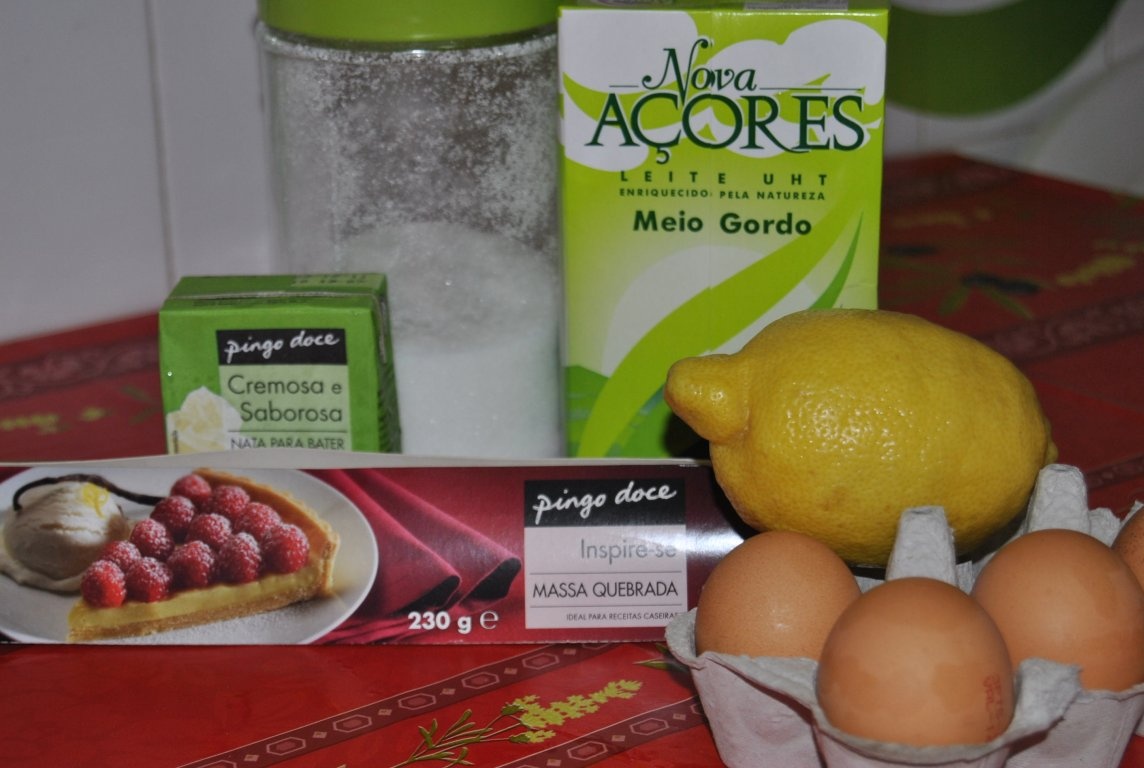 Tartã bezea cu cremã de lamâie - Tarte de limão merengada