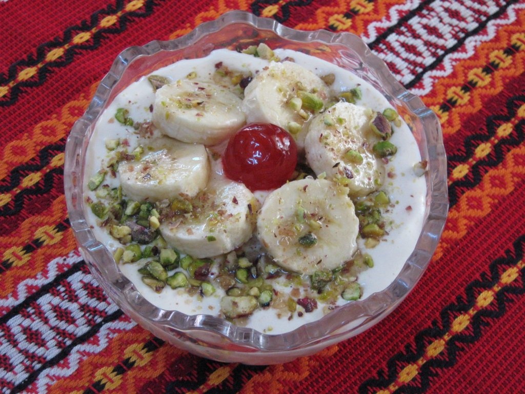 "Nopti libaneze in cupe-"Layali libnan"