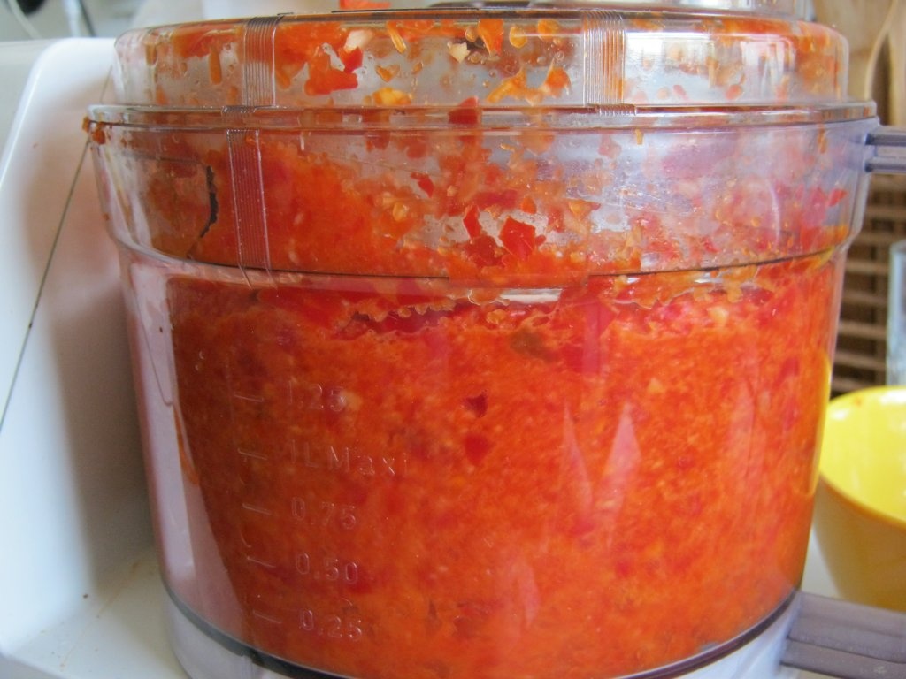 "Iuţica" - pastă de ardei