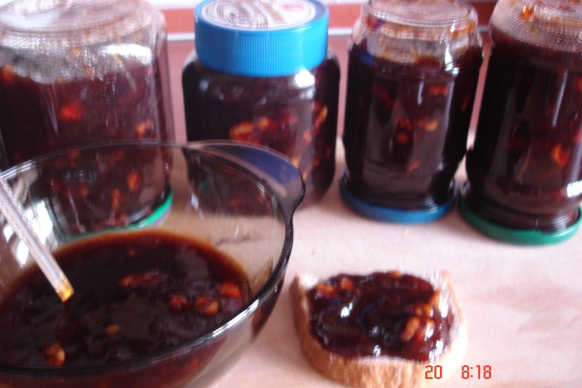 Gem de prune cu nuci