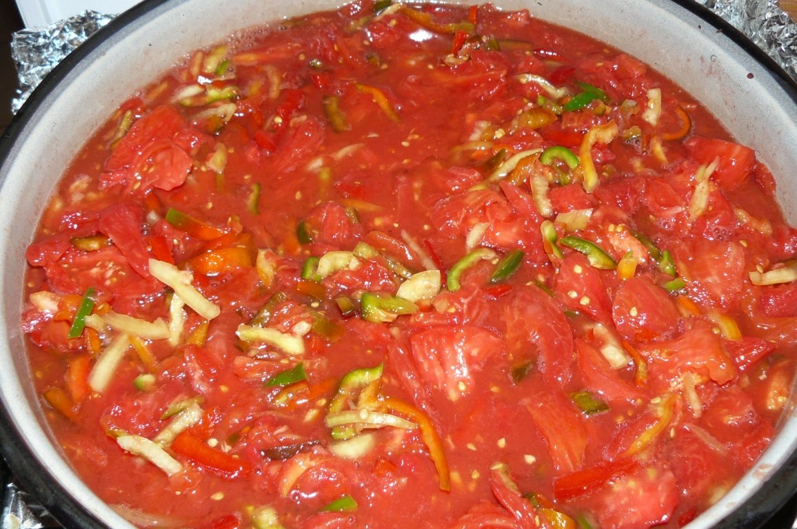 Roşii şi ardei pentru ciorbe