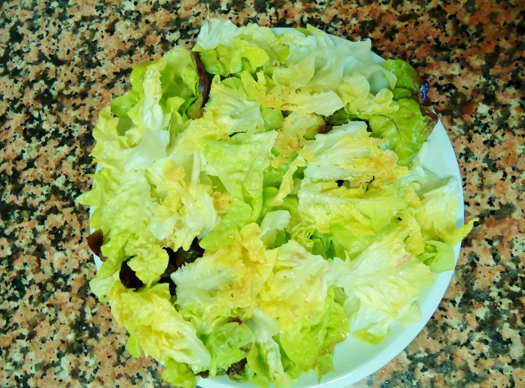 Salata cu branza de capra