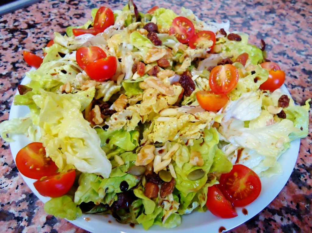 Salata cu branza de capra