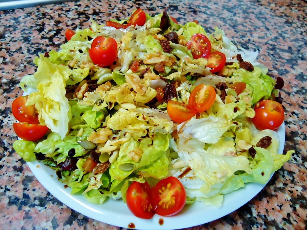 Salata cu branza de capra