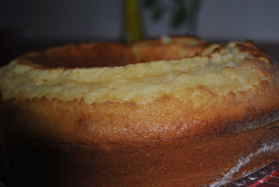 Chec de iaurt cu sos de ciocolatã