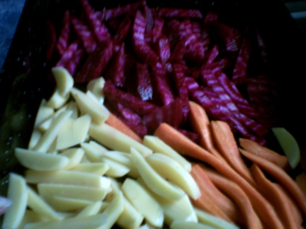 Bucatele crocante de pui cu cipsuri de casa