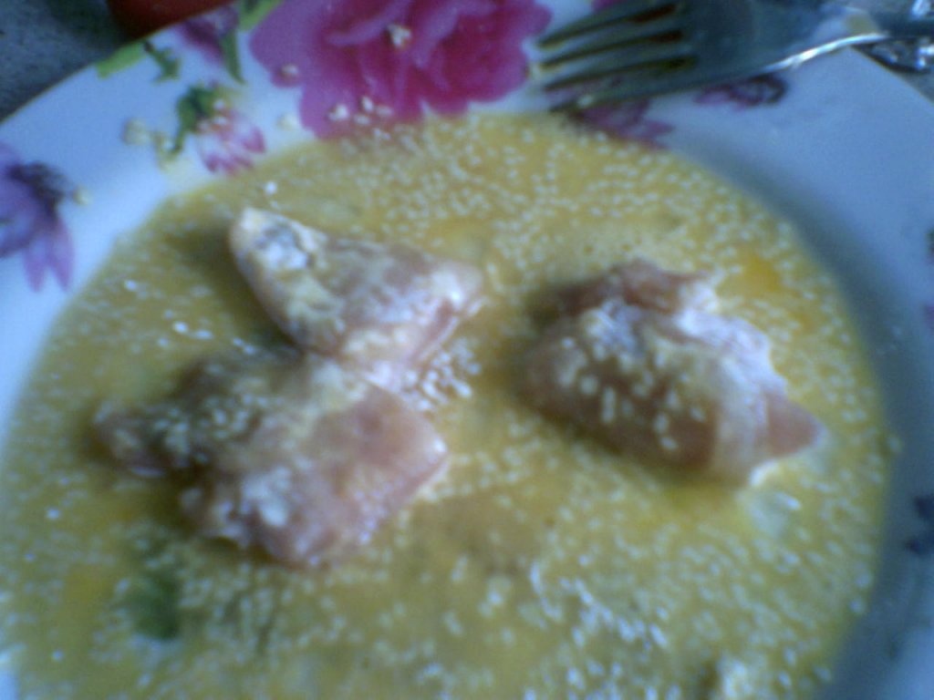 Bucatele crocante de pui cu cipsuri de casa