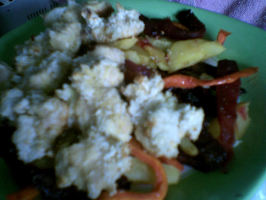 Bucatele crocante de pui cu cipsuri de casa