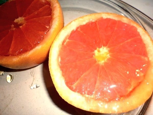 Grapefruit cu miere si menta
