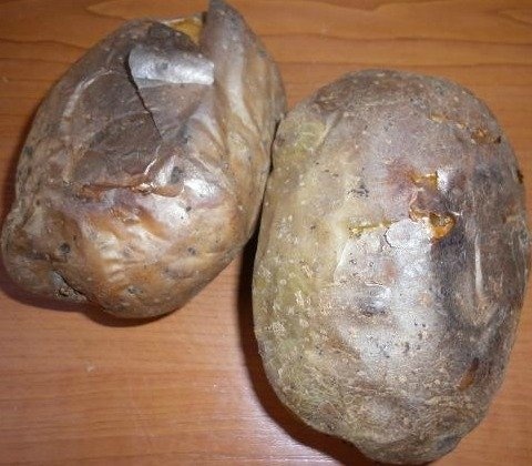 Oua coapte in cartofi