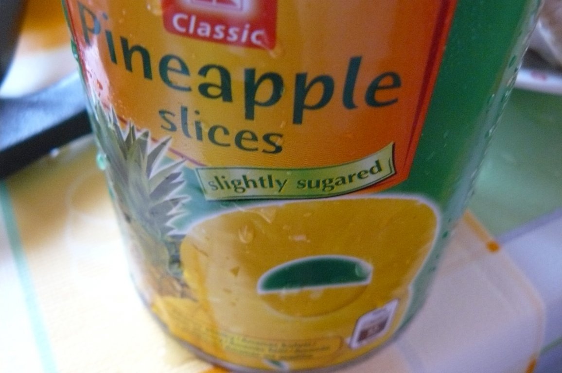 Porc, ananas, orez şi ciuperci