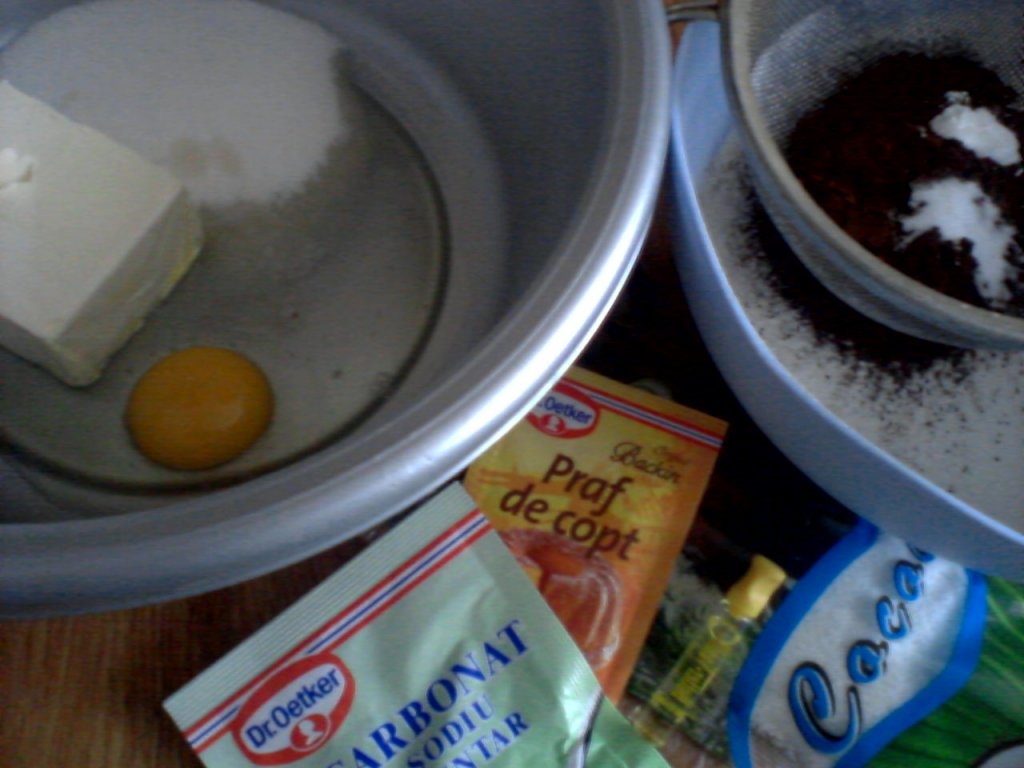 Fursecuri cu ciocolata si nuci