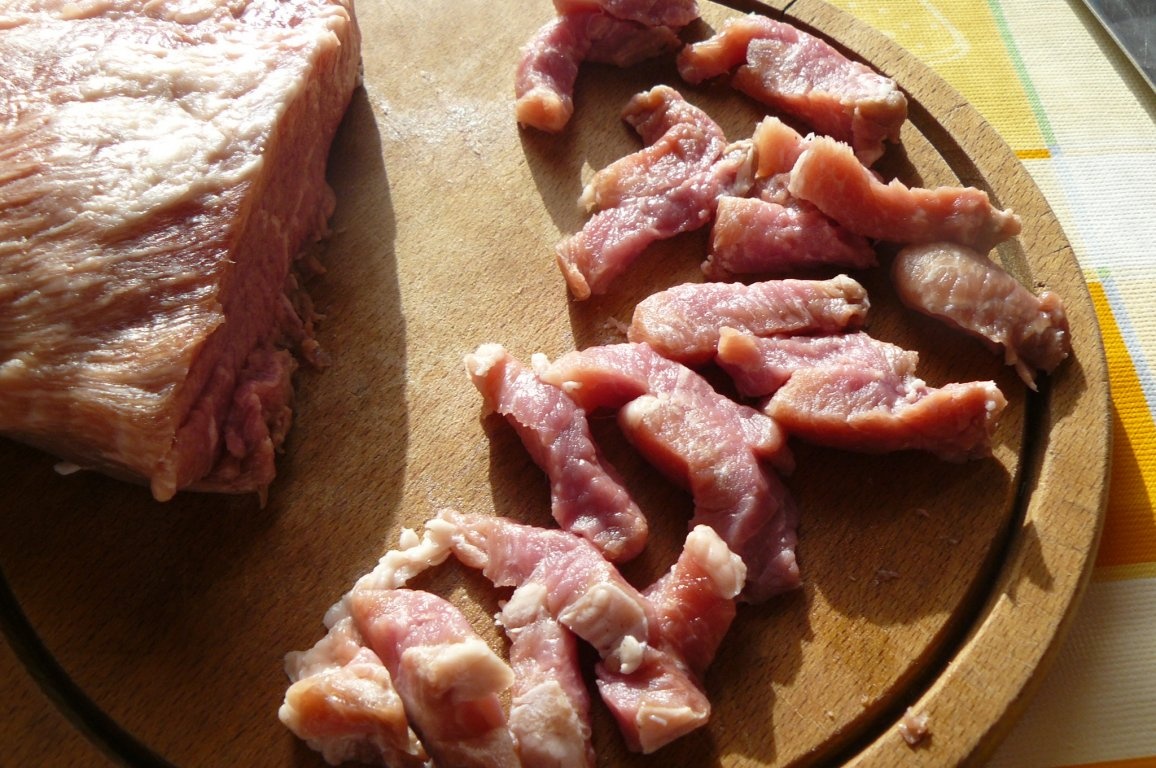 Carne de porc în sos caramel