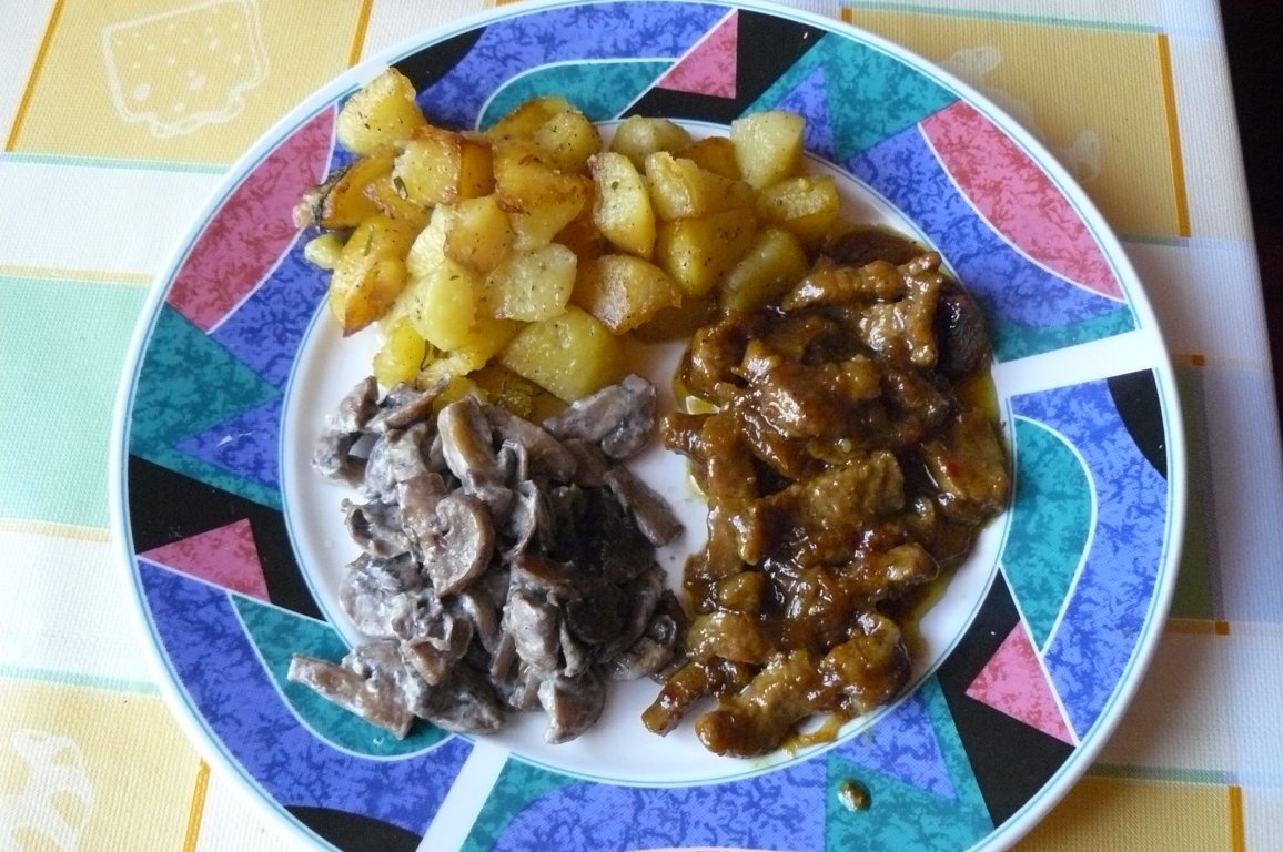 Carne de porc în sos caramel