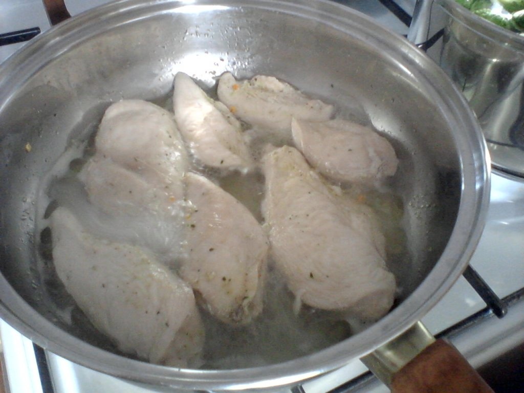 Pui cu sos olandez si varza de Bruxelles