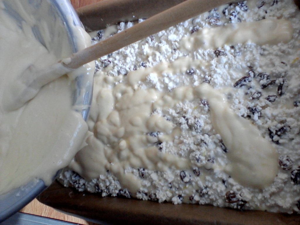 Placinta cu branza si stafide