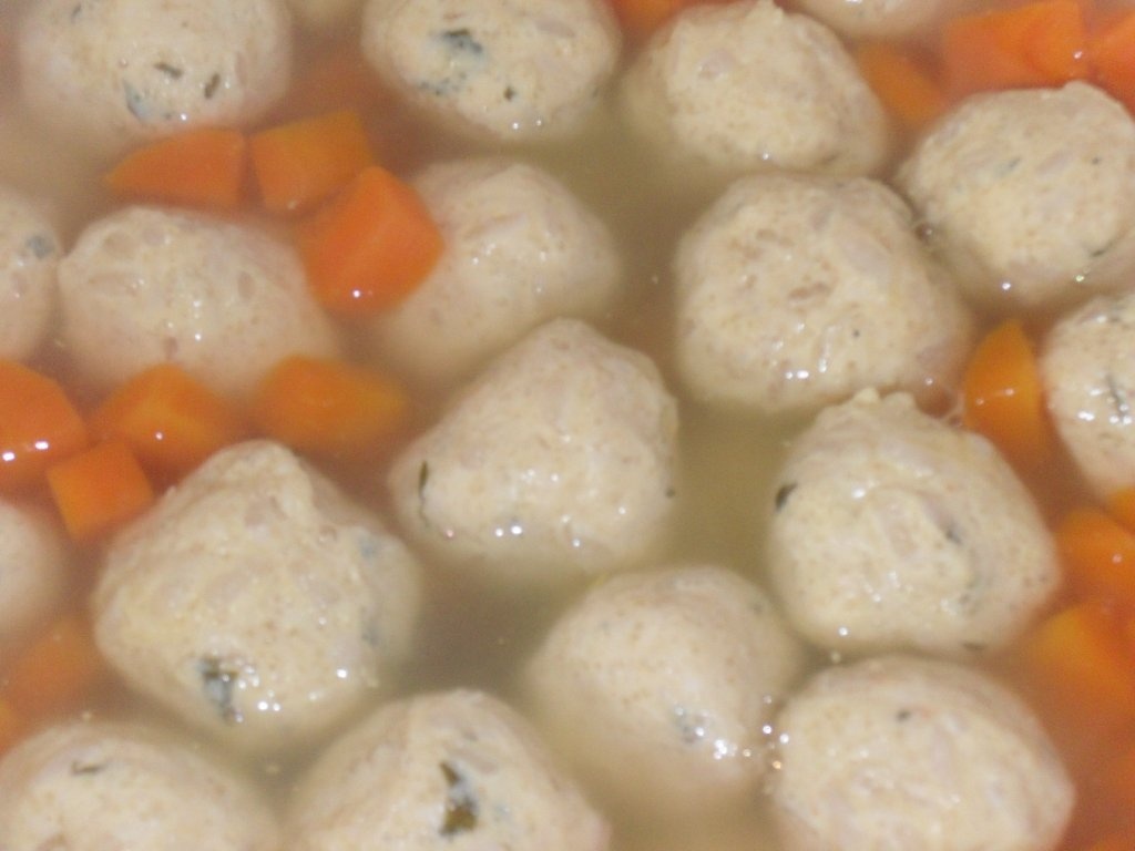 Ciorba de perisoare cu tarhon