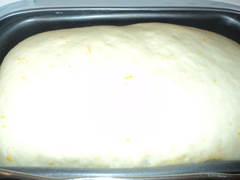 Coronită cu ciocolată din aluat dospit