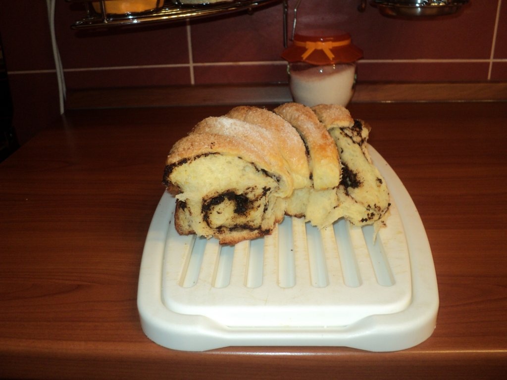 Coronită cu ciocolată din aluat dospit