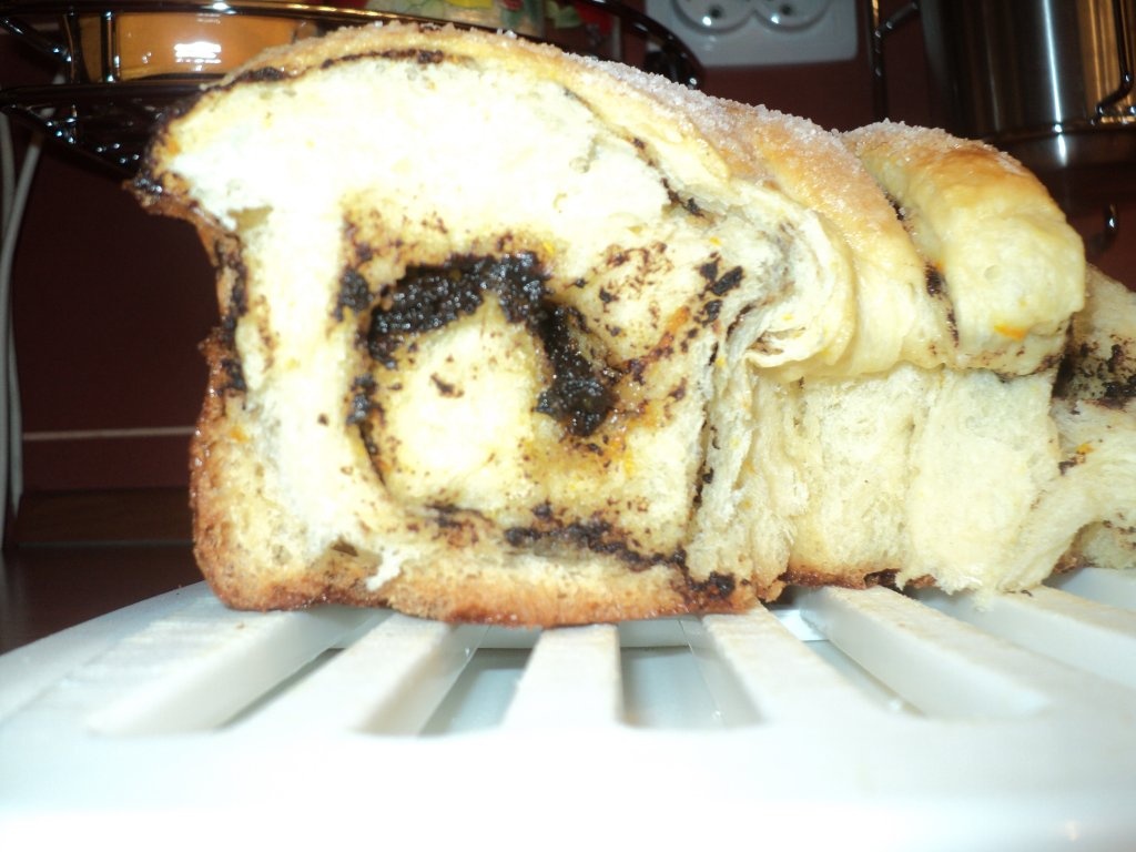 Coronită cu ciocolată din aluat dospit