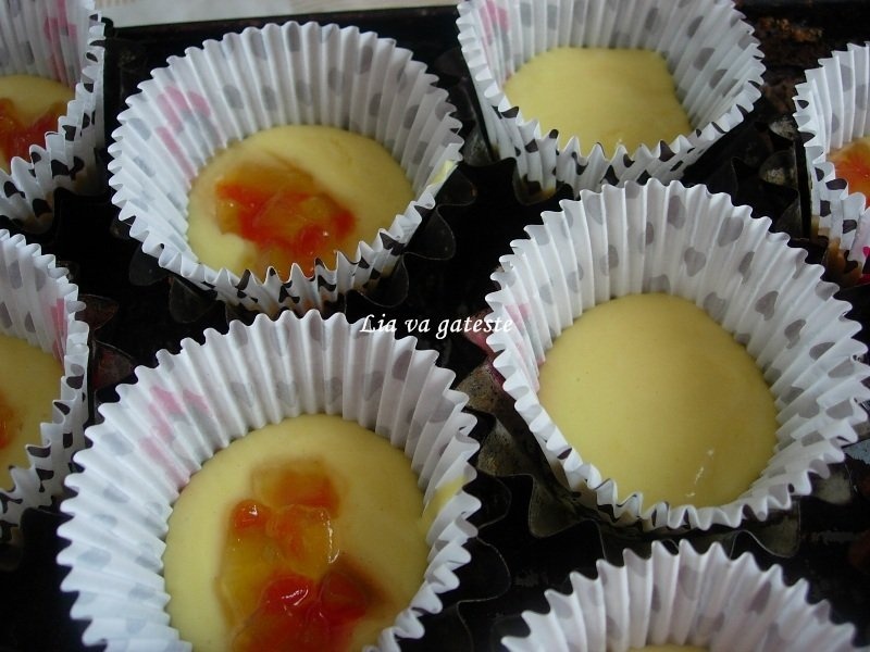 Briose insiropate cu lamaie