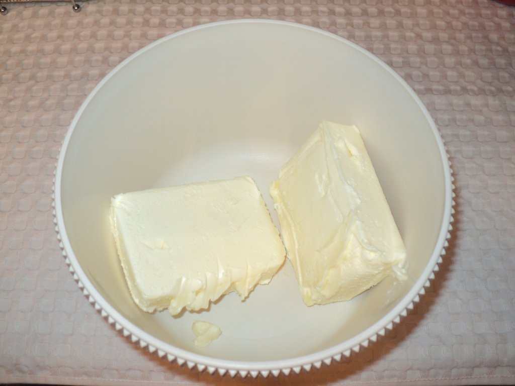 Tort cu crema de nuca si ness