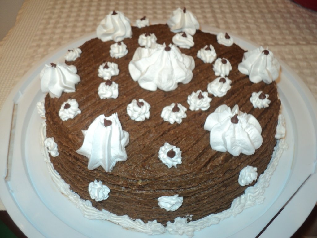 Tort cu crema de nuca si ness