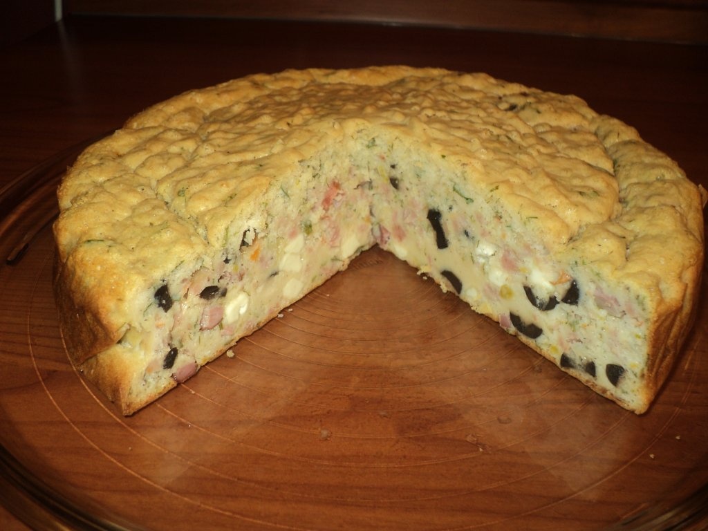 Chec aperitiv cu mezeluri si branzeturi