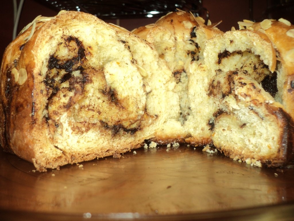 Cozonac cu fulgi de migdale