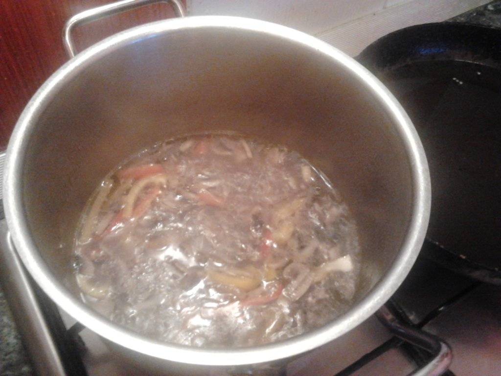 Orez cu ciuperci si ardei gras