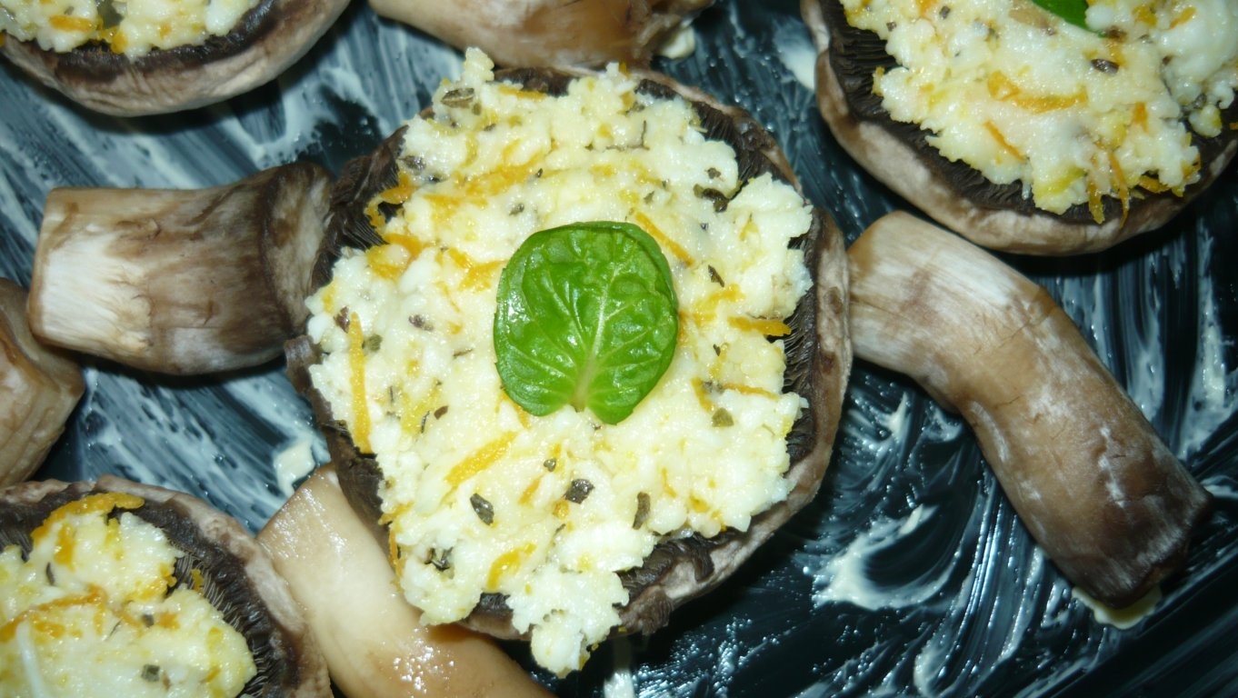 Ciuperci la cuptor cu menta si ananas