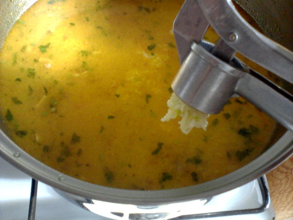 Ciorba "usoara " de pui