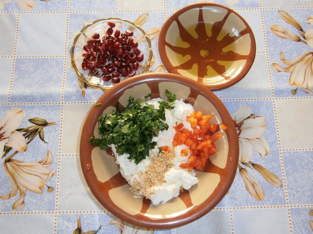 "Labaneh" cu coriandru verde si ardei iute