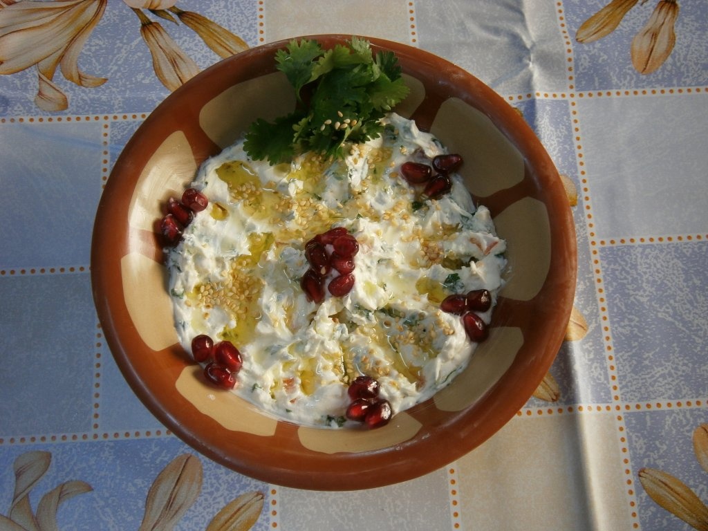 "Labaneh" cu coriandru verde si ardei iute