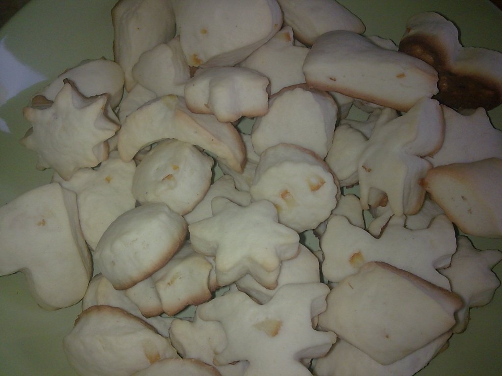 Biscuiti cu dulceata de coaja de portocale