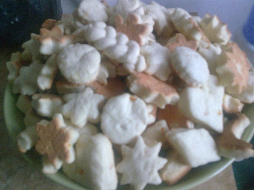 Biscuiti cu dulceata de coaja de portocale