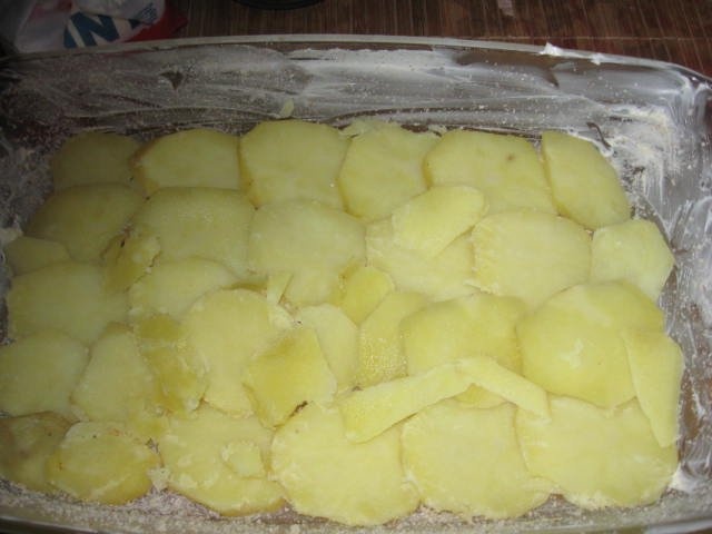 Cartofi taranesti la cuptor - reteta casei