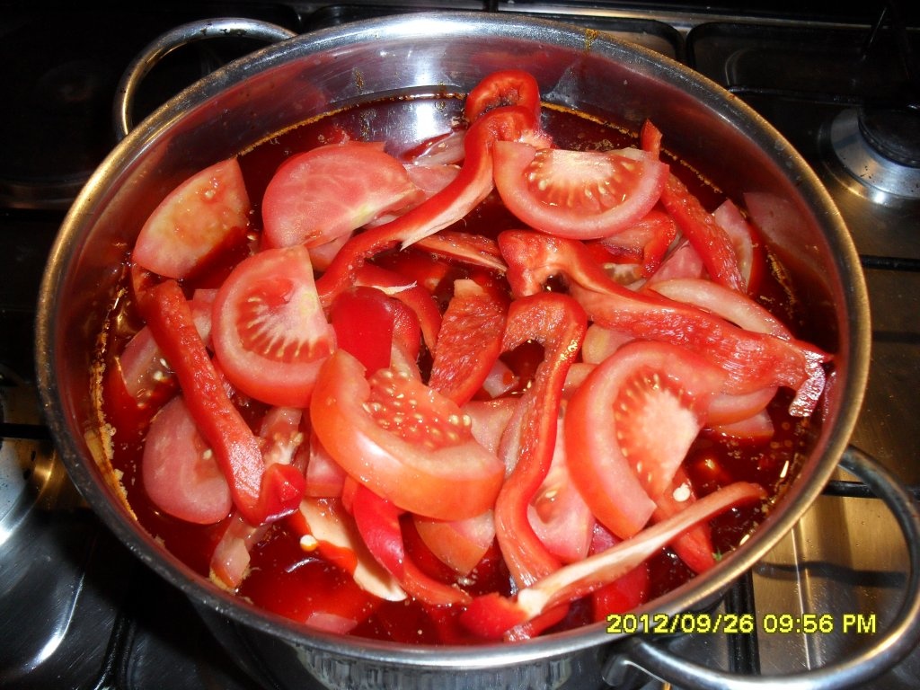 Pulpe de pui in sos picant